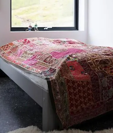 Cozy Nature Retreat, Danish Design W Jacuzzi Option Feriehus