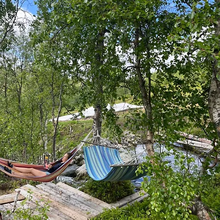 Cozy Nature Retreat, Danish Design W Jacuzzi Option Nyaraló Sogndal
