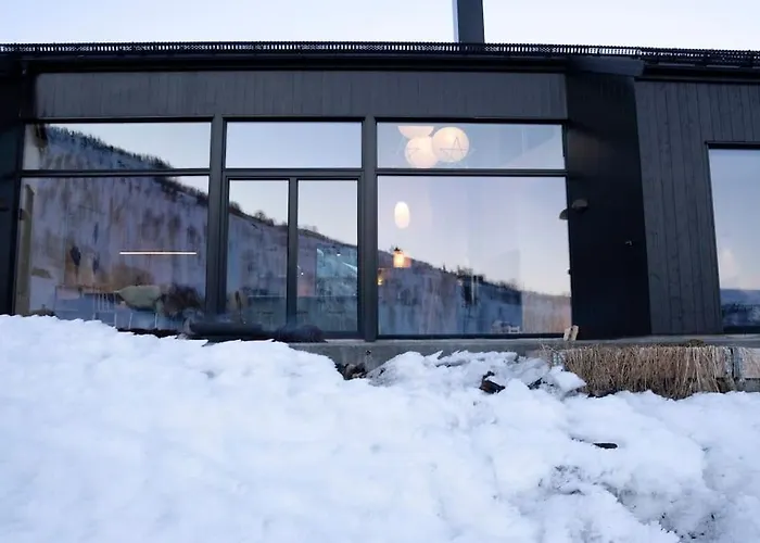 Cozy Nature Retreat, Danish Design W Jacuzzi Option *