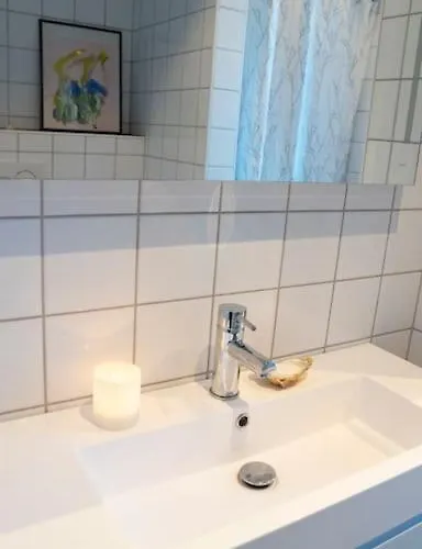 Cozy Nature Retreat, Danish Design W Jacuzzi Option Sogndal