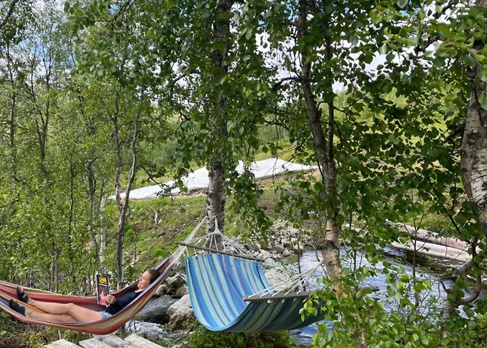 Cozy Nature Retreat, Danish Design W Jacuzzi Option Сasa de vacaciones Sogndal