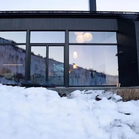 Cozy Nature Retreat, Danish Design W Jacuzzi Option *