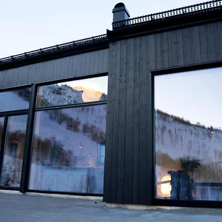 Cozy Nature Retreat, Danish Design W Jacuzzi Option *