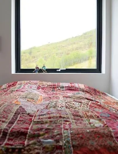 Cozy Nature Retreat, Danish Design W Jacuzzi Option Hébergement de vacances *