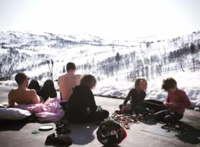 Cozy Nature Retreat, Danish Design W Jacuzzi Option * Sogndal