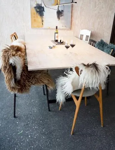 Hébergement de vacances Cozy Nature Retreat, Danish Design W Jacuzzi Option *