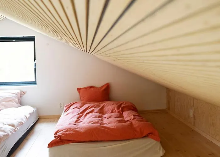 Cozy Nature Retreat, Danish Design W Jacuzzi Option Hébergement de vacances *